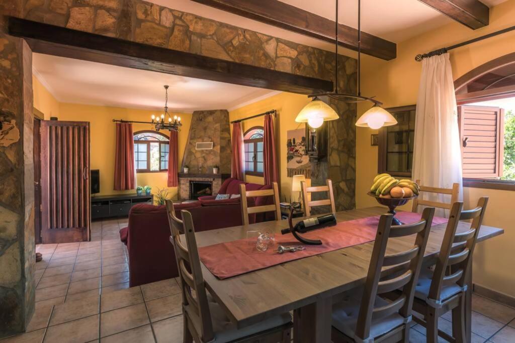 Vivienda Vacacional La Finca Лос-Пальмитос Экстерьер фото
